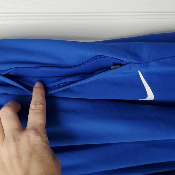 Nike Joggers - Picture 3 of 7